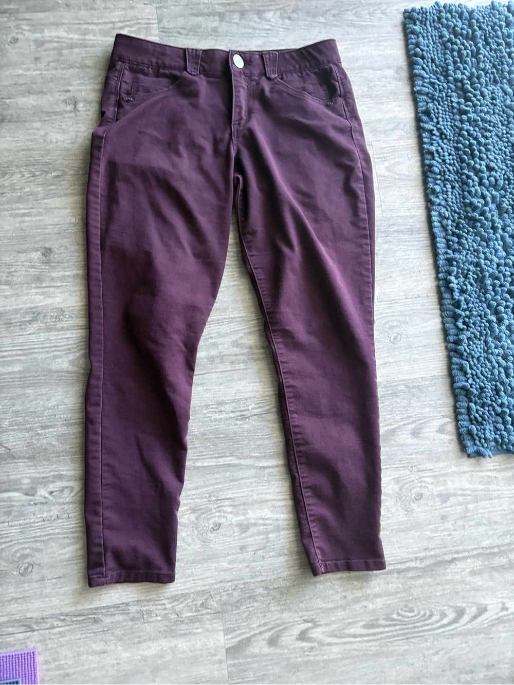 Democracy “Ab Solution” skinny leg pants in Deep Plum/Burgundy, women’s size 10